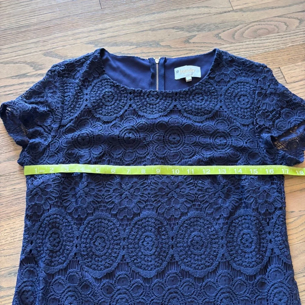 Laundry by Shelli Segal Navy Blue Lace Short Sleeve Top Blouse Size 8